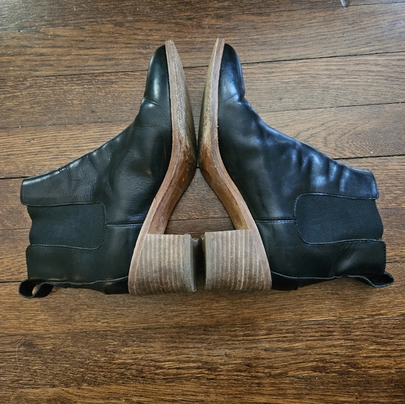 Maxwell Heeled Bootie - Picture 3 of 5